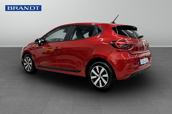 Renault Clio 2 of 9