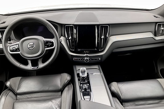 Volvo XC60 4 of 9