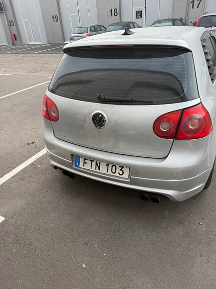 Volkswagen Golf V 6 of 10