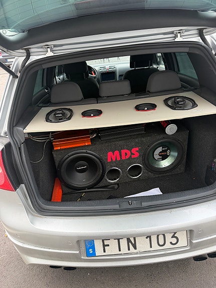 Volkswagen Golf V 5 of 10