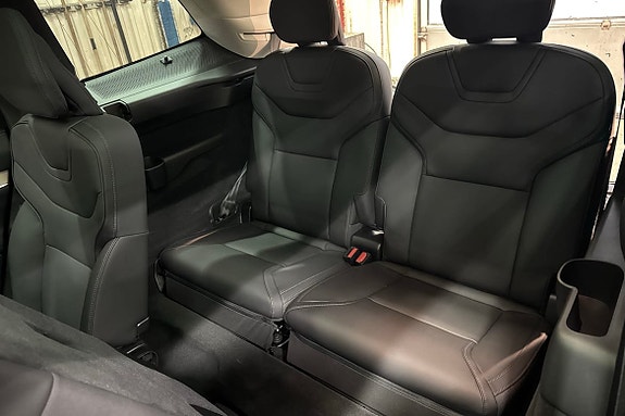 Volvo EX90 26 of 28