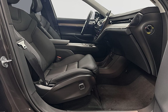 Volvo EX90 5 of 28
