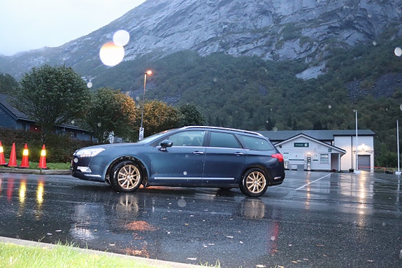 Citroen C5 3 of 12