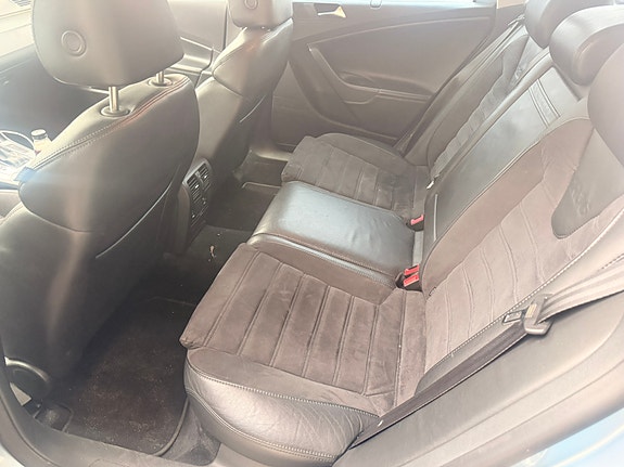 Volkswagen Passat 8 of 14