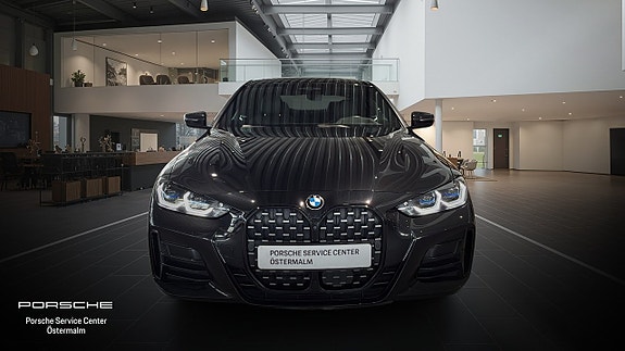 BMW M440i 7 of 15