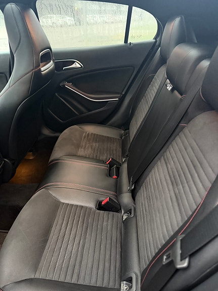 Mercedes-Benz GLA220 d 17 of 22