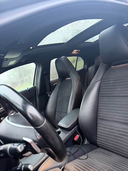 Mercedes-Benz GLA220 d 12 of 22