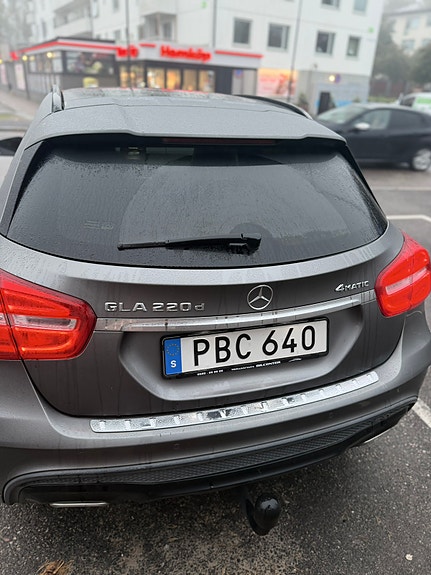 Mercedes-Benz GLA220 d 8 of 22