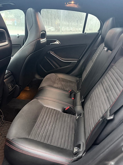 Mercedes-Benz GLA220 d 16 of 22