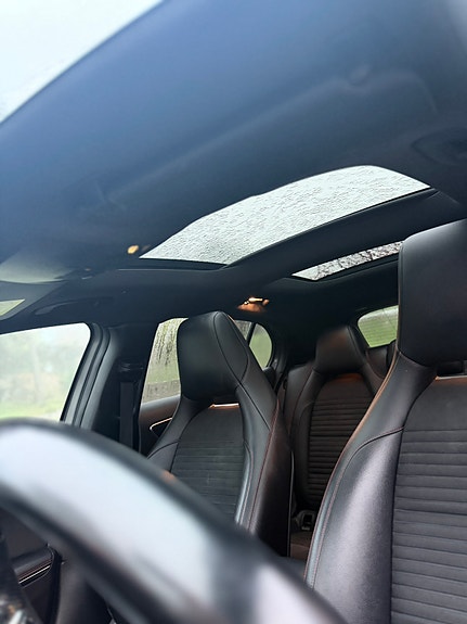 Mercedes-Benz GLA220 d 11 of 22