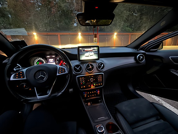 Mercedes-Benz GLA220 d 13 of 22