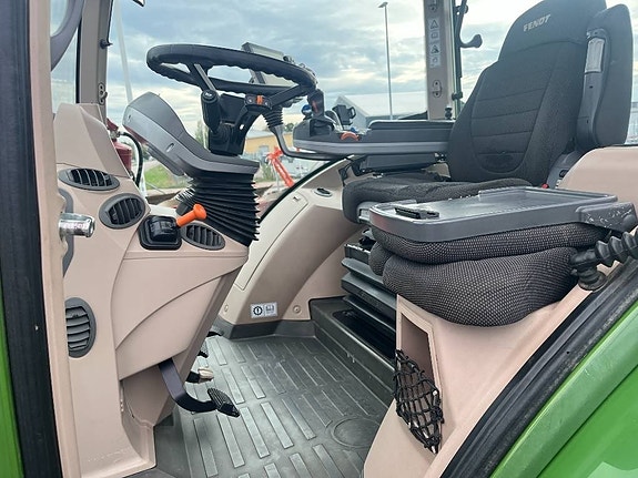 Fendt 724 Vario 10 of 11