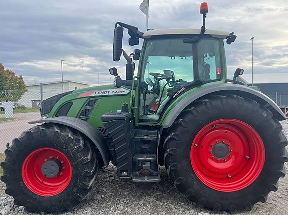 Fendt 724 Vario 4 of 11