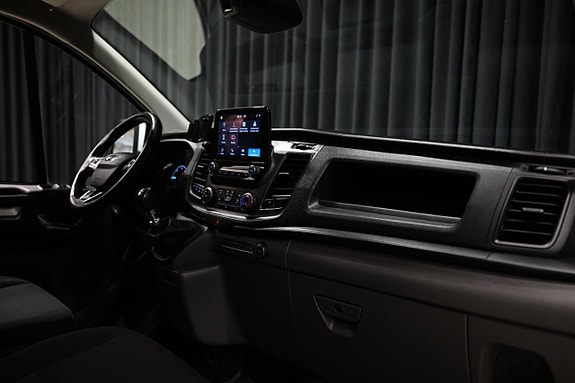 Ford Transit Custom 23 of 26