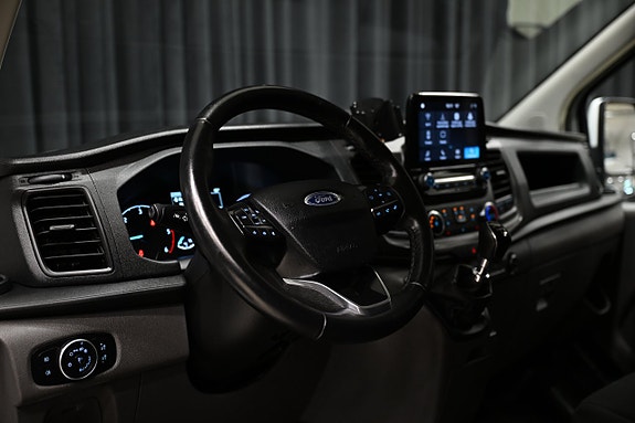 Ford Transit Custom 13 of 26