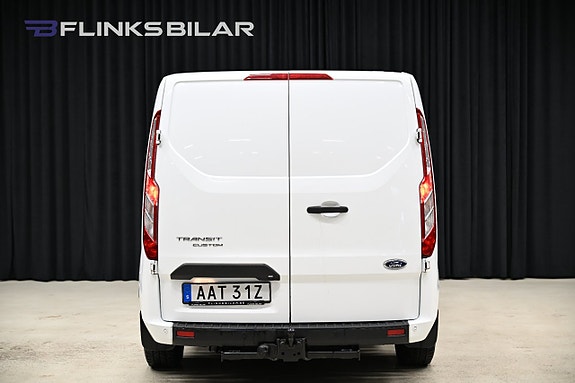 Ford Transit Custom 8 of 26