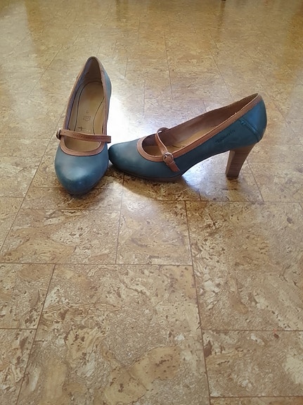Product image 1 of 10