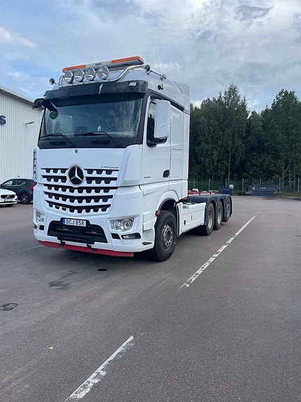 Mercedes-Benz Arocs Lastväxlare 8x4 tridem