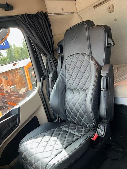 Mercedes-Benz Arocs Lastväxlare 8x4 tridem 6 of 15