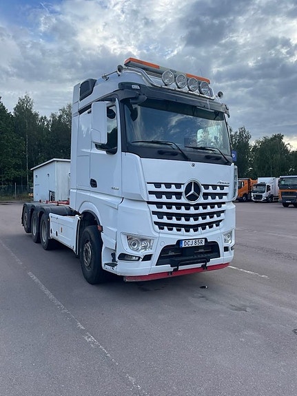 Mercedes-Benz Arocs Lastväxlare 8x4 tridem 2 of 15