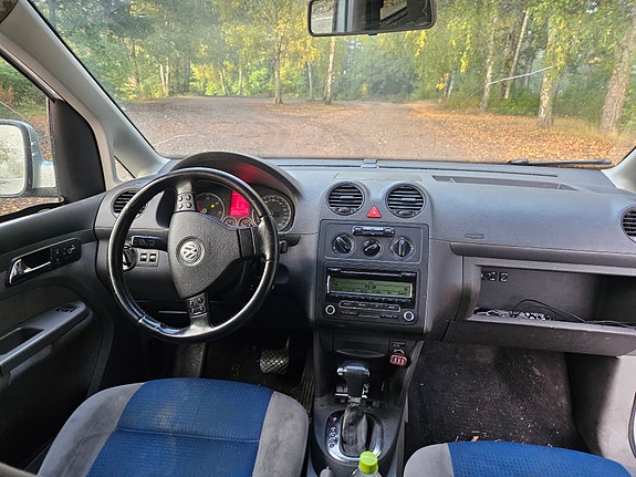 Volkswagen Caddy Maxi 6 of 7