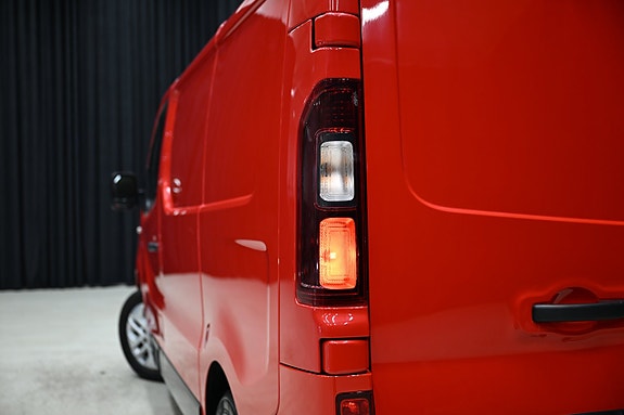 Opel Vivaro 9 of 26