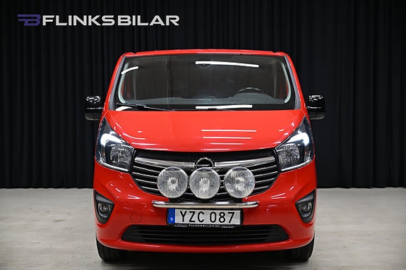 Opel Vivaro 11 of 26