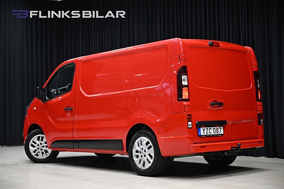 Opel Vivaro 5 of 26