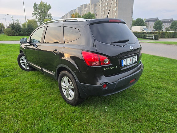 Nissan Qashqai+2 4 of 12