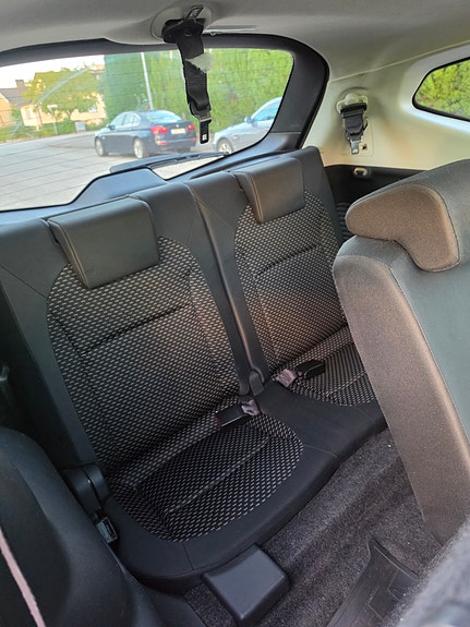 Nissan Qashqai+2 7 of 12