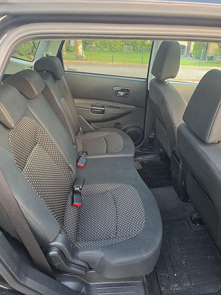 Nissan Qashqai+2 8 of 12