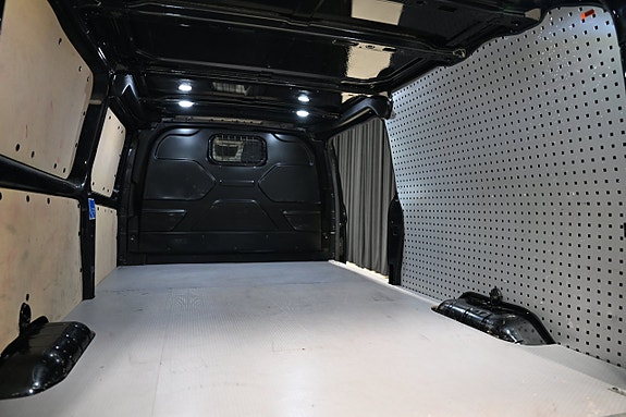 Ford Transit Custom 10 of 30