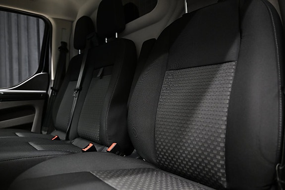 Ford Transit Custom 25 of 30
