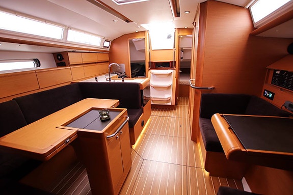 Jeanneau Sun Odyssey 409 | 2011 8 of 12