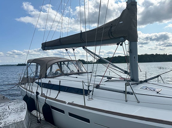 Jeanneau Sun Odyssey 409 | 2011 2 of 12
