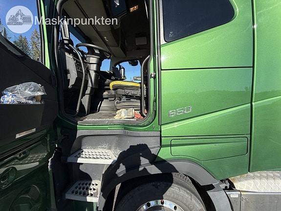 Volvo FH16 650 + jumbo trailer 5 of 27