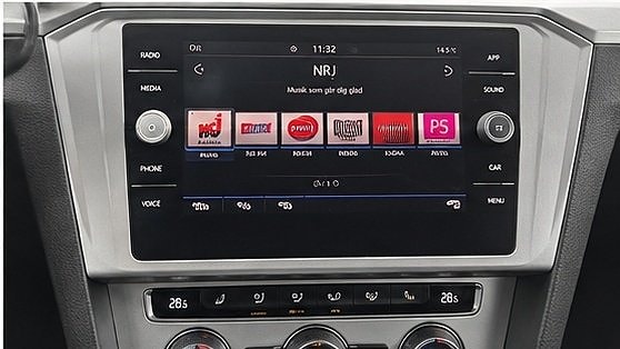 Volkswagen Passat 6 of 10