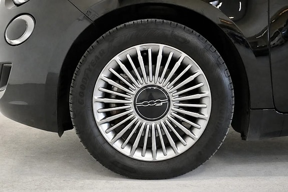 Fiat 500e 9 of 17
