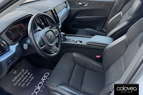 Volvo XC60 8 of 14