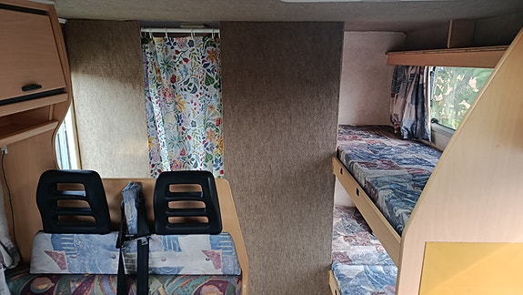 Ford Ford Transit 2.5Di | Chausson Welcome | Barnkammare | Besiktigad 12 of 12