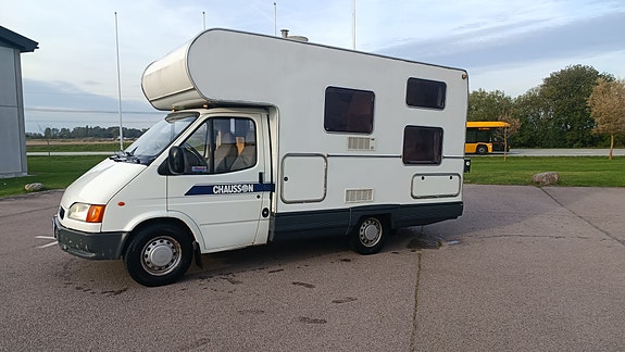 Ford Ford Transit 2.5Di | Chausson Welcome | Barnkammare | Besiktigad 2 of 12