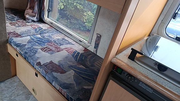 Ford Ford Transit 2.5Di | Chausson Welcome | Barnkammare | Besiktigad 8 of 12