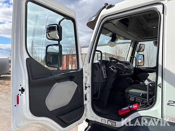 Volvo 210 7 of 12