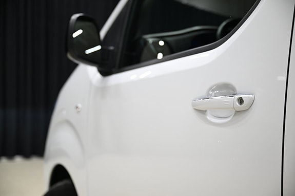 Opel Vivaro-e 10 of 30