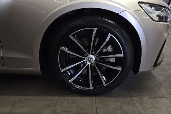 Volvo V60 22 of 23