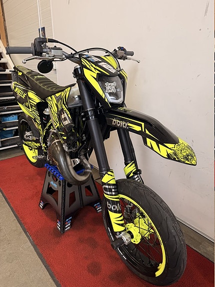 Husqvarna TE 125 3 of 6