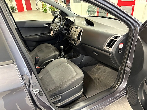 Hyundai i20 10 of 10