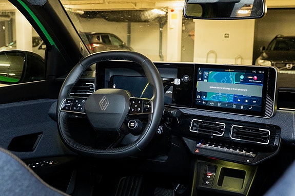 Renault 5 E-Tech 10 of 10