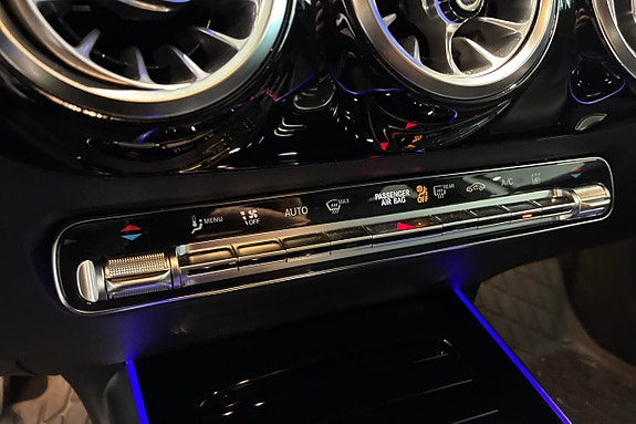 Mercedes-Benz EQA250 17 of 26
