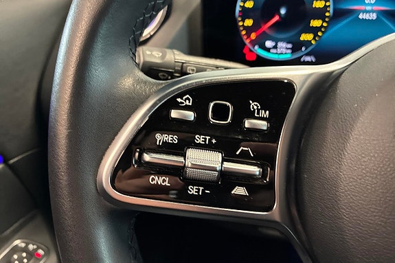 Mercedes-Benz EQA250 22 of 26